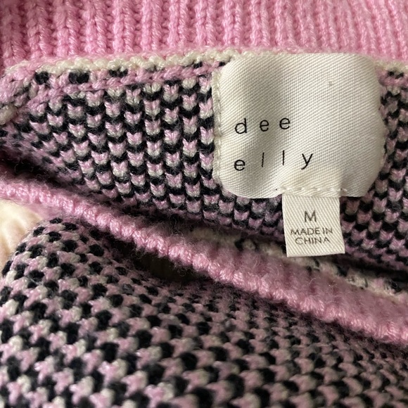 Dee Elly women’s emoji themed sweater, size medium - Picture 7 of 7